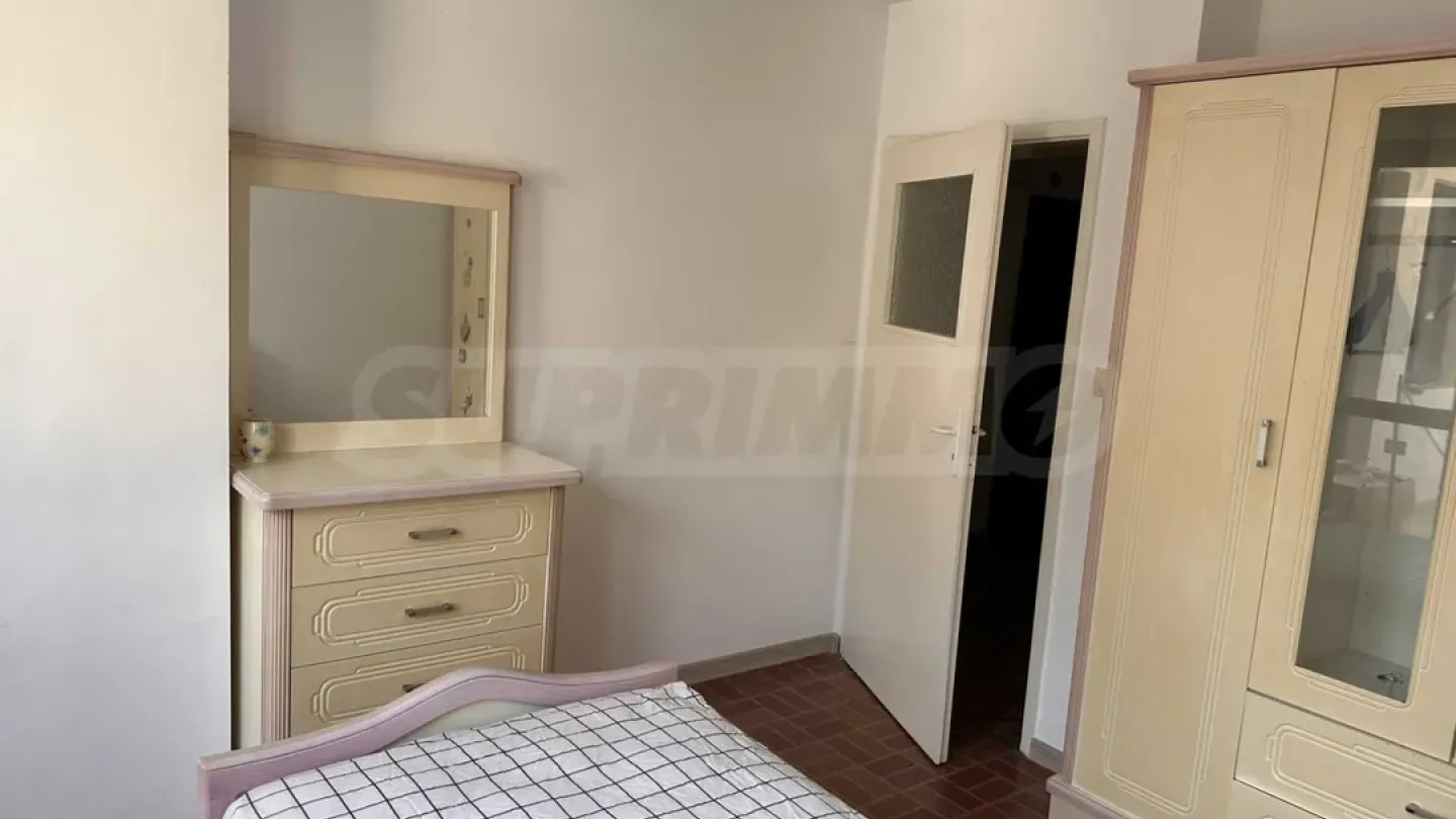 Spacious, Fully Furnished Apartment in Varna Center - Image 5