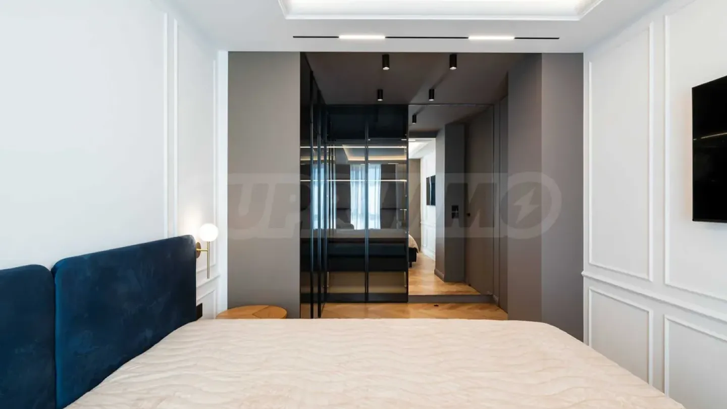 Luxurious Burgas Apartment with Sea Views - Image 3
