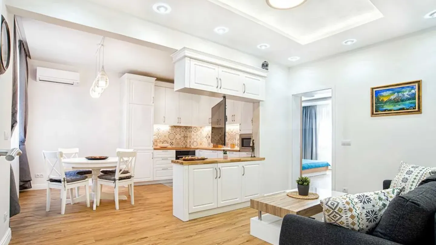 Fully Furnished Apartment - Sofia, Vitosha Blvd - Image 1