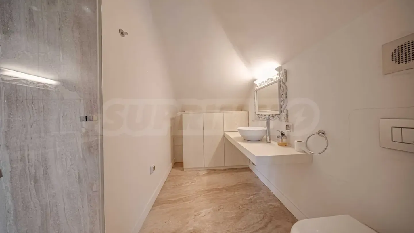 Luxury Sofia Home: 4 Bed, SPA, Garden Oasis - Image 3