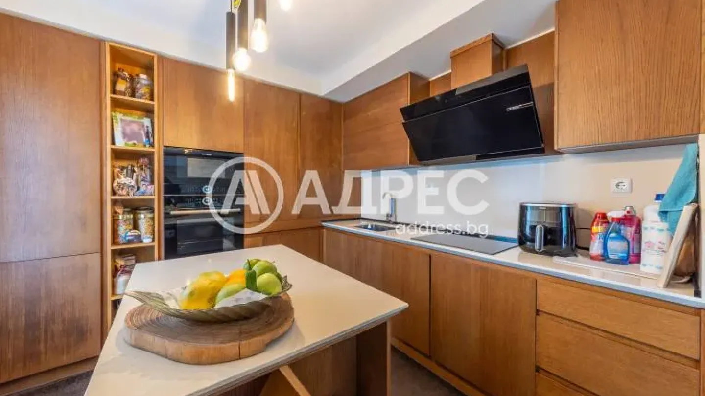 Spacious, Fully Furnished Panorama Apartment in Varna’s Brzyaq District for Sale - Image 4