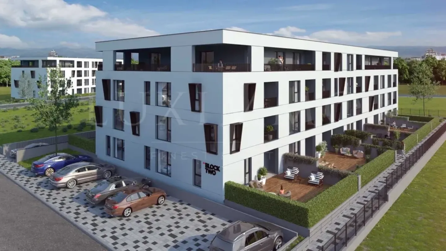 Spacious Two-Bedroom Apartment with South-Facing Yard in Malinova Dolina - Image 4