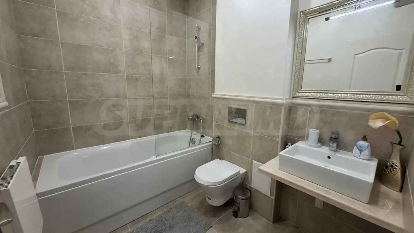 Luxury 3-Bedroom Apartment in Central Varna – Fully Furnished - Image 5