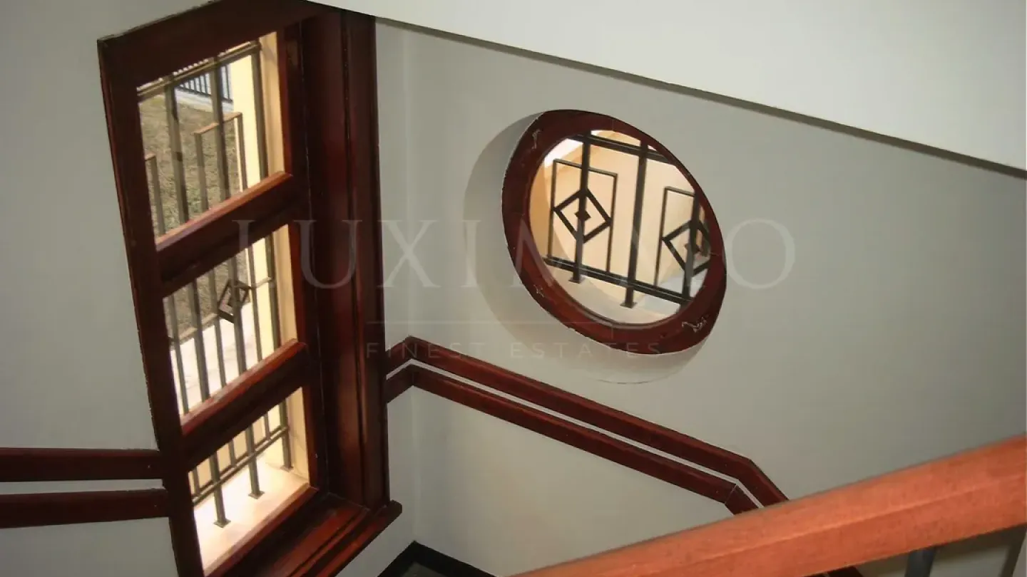 Spacious 5-Bedroom House in Central Plovdiv – Unique Investment Opportunity - Image 3