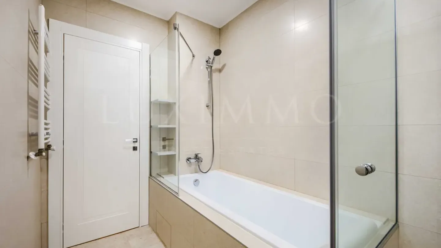 Spacious, Fully Furnished 3-Bedroom Apartment in Sofia's Iztok - Image 3