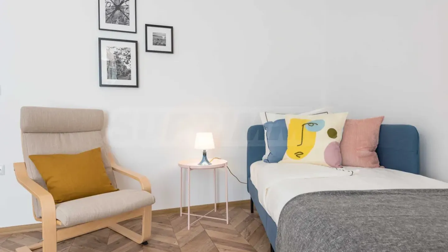 Stylish 3BR Apartment with Parking in Varna's "Tsvetyan" Quarter - Image 1