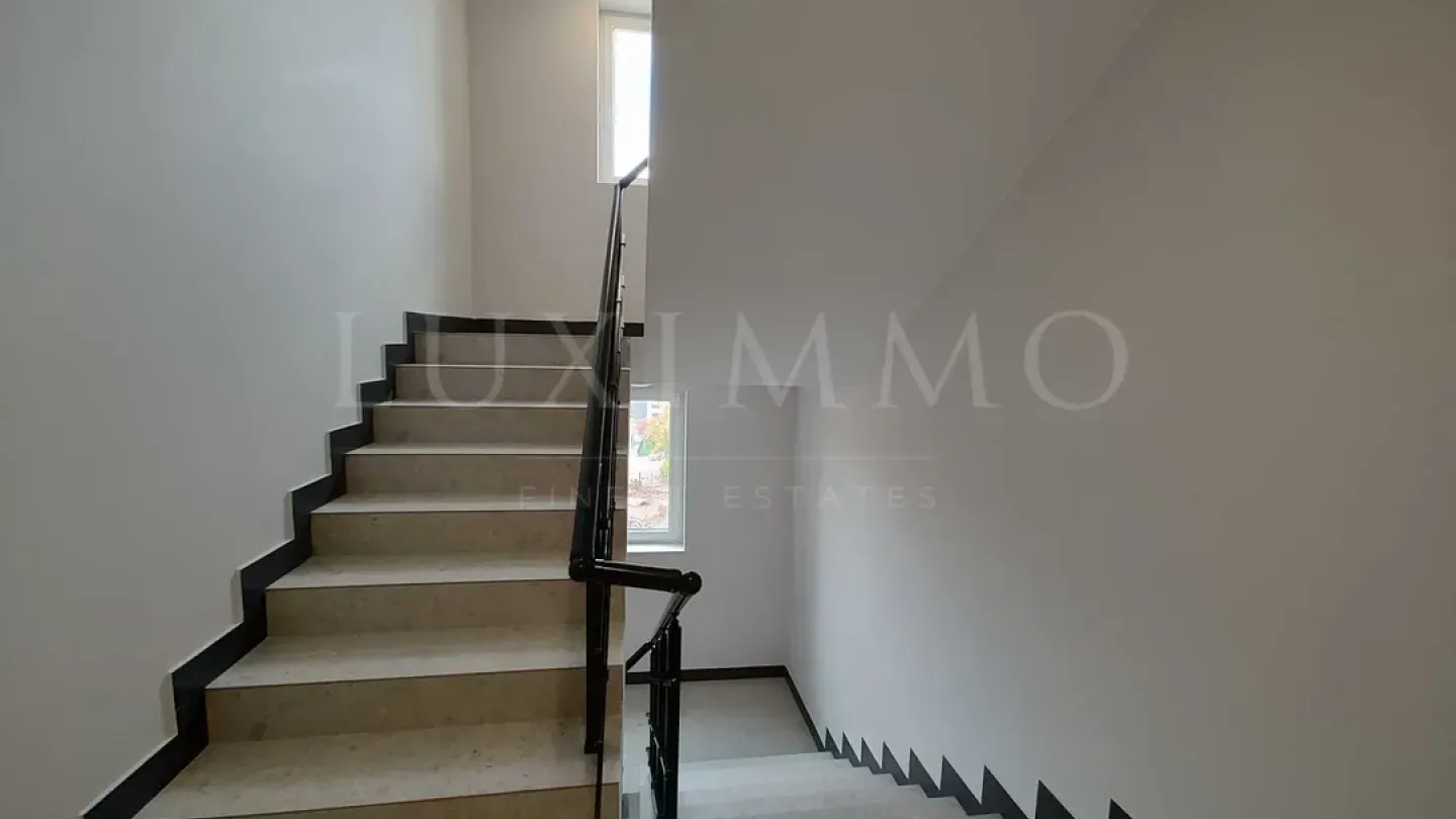 Stylish One-Bedroom Apartment in Sofia's Vitosha District - Image 1