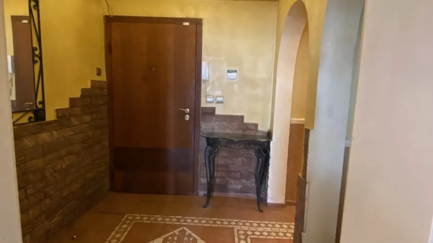 Spacious 3-Bedroom Apartment for Rent in Sofia's Heart - Image 2