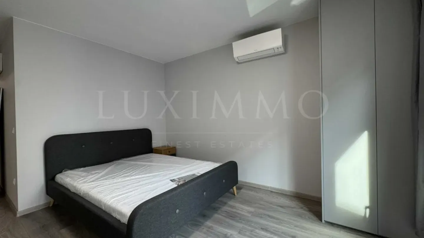 Stylish Studio Apartment with Sea Views in Varna's Greek Quarter - Image 4