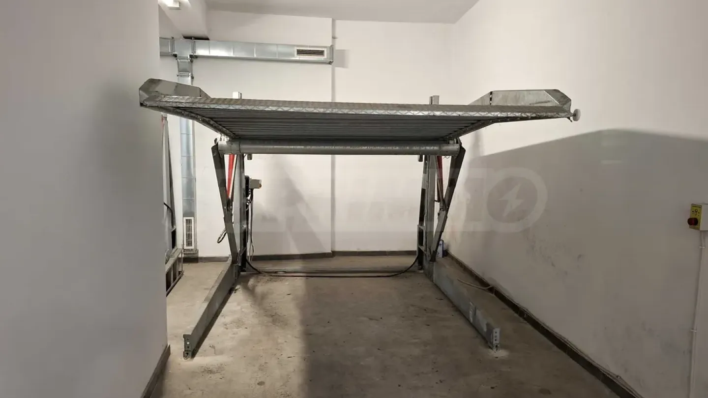 Luxury 3-Bedroom Apartment in Central Varna – Fully Furnished - Image 3