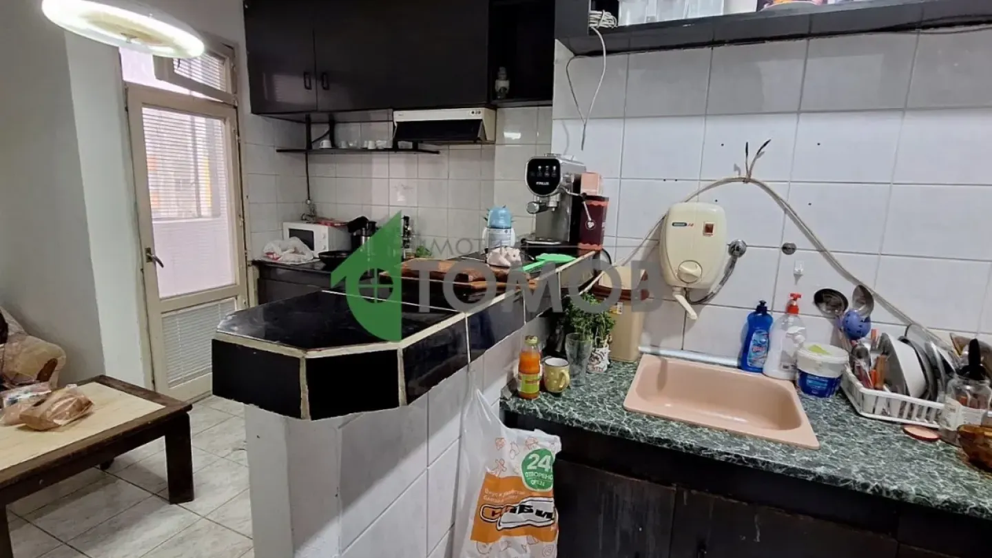 Spacious 3-Bedroom Apartment in Zheleznik, Stara Zagora - Image 4