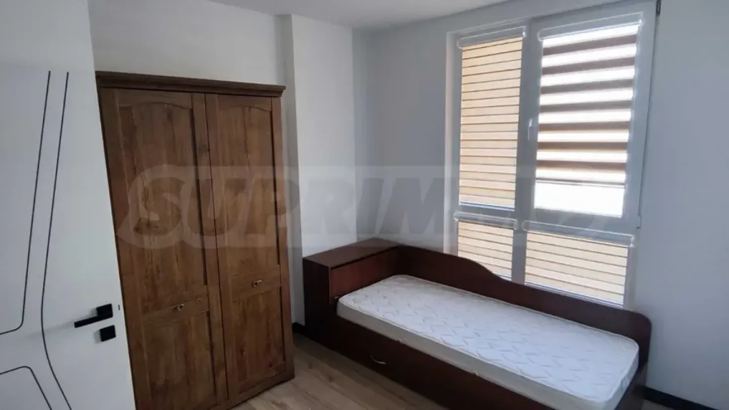 Spacious 2-Bedroom Apartment w/ Parking in Burgas - Image 5