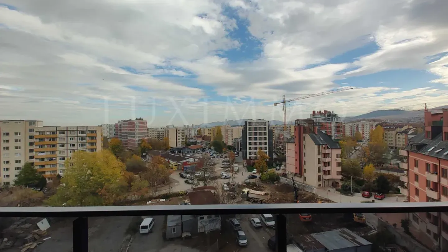 Stylish One-Bedroom Apartment in Sofia's Vitosha District - Image 2