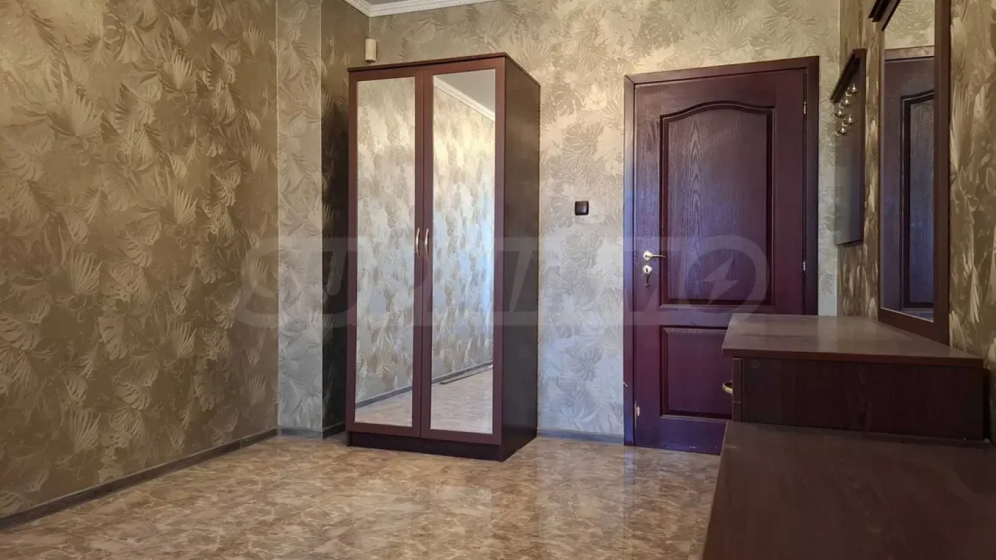 Spacious 3BR Apartment - Христо Смирненски, Plovdiv - Image 3