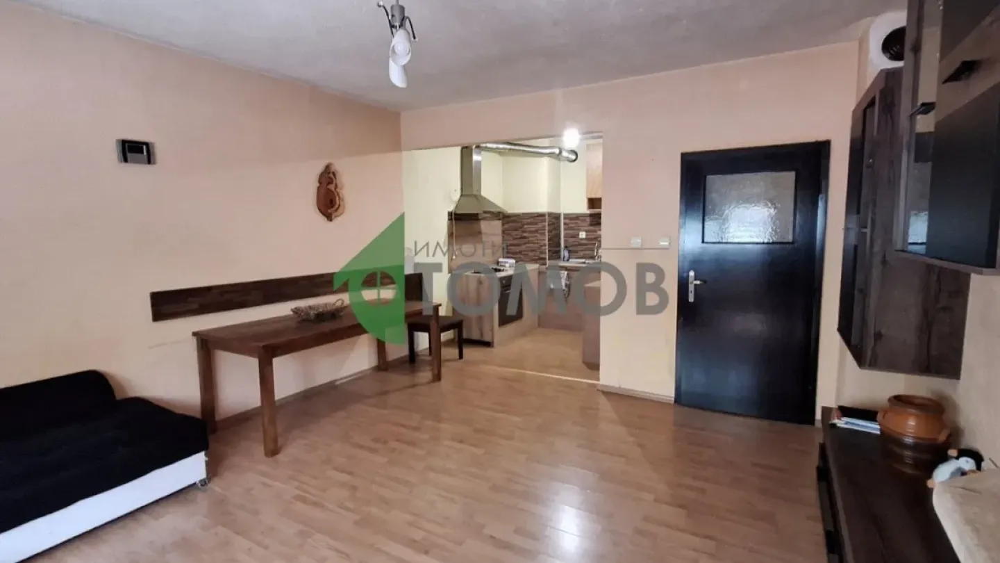 Spacious Three-Bedroom Apartment in Sought-After Stara Zagora - Image 1