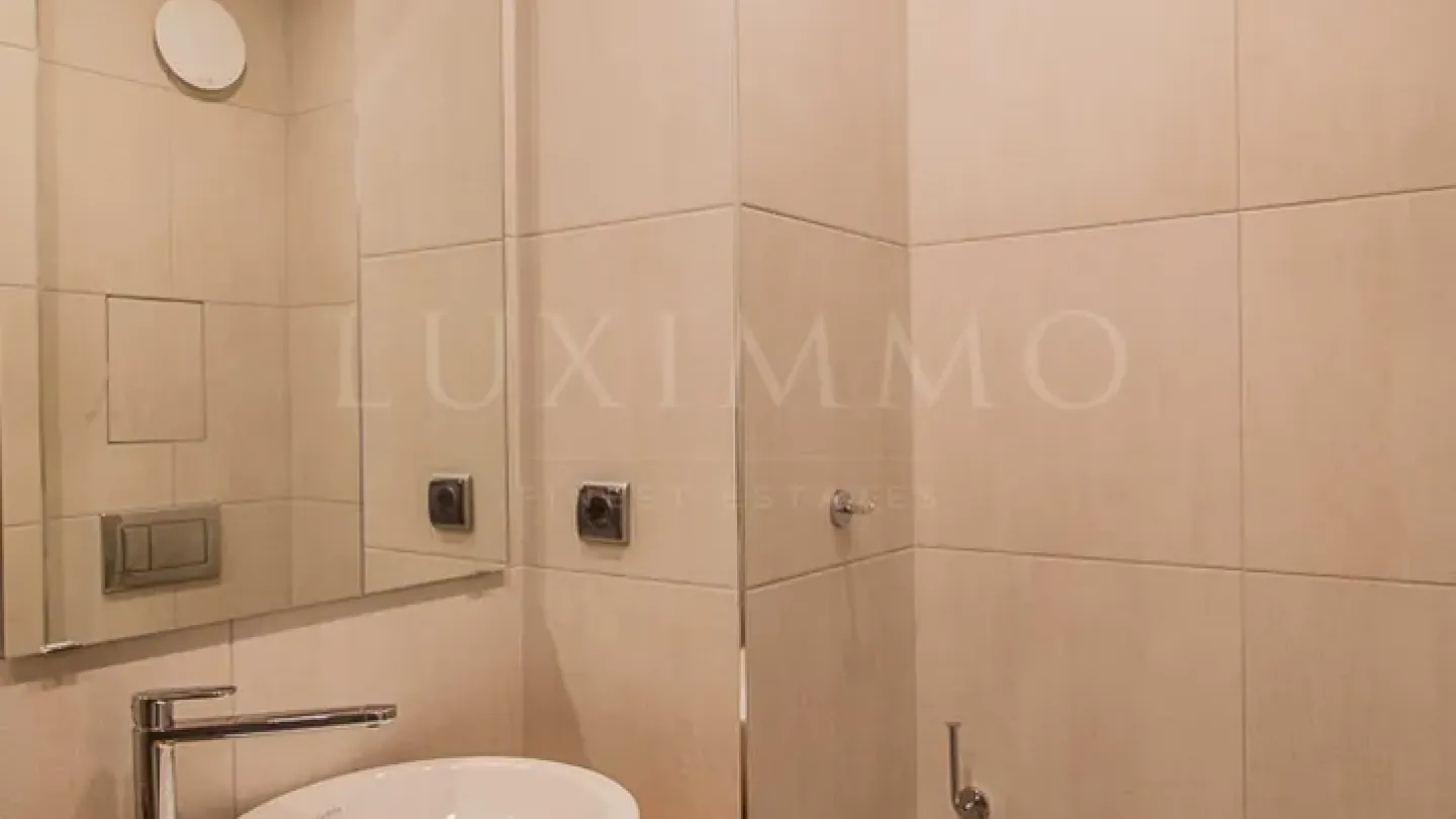 Stylish, Fully Furnished 1-Bedroom Apartment in Sofia's Center - Image 2