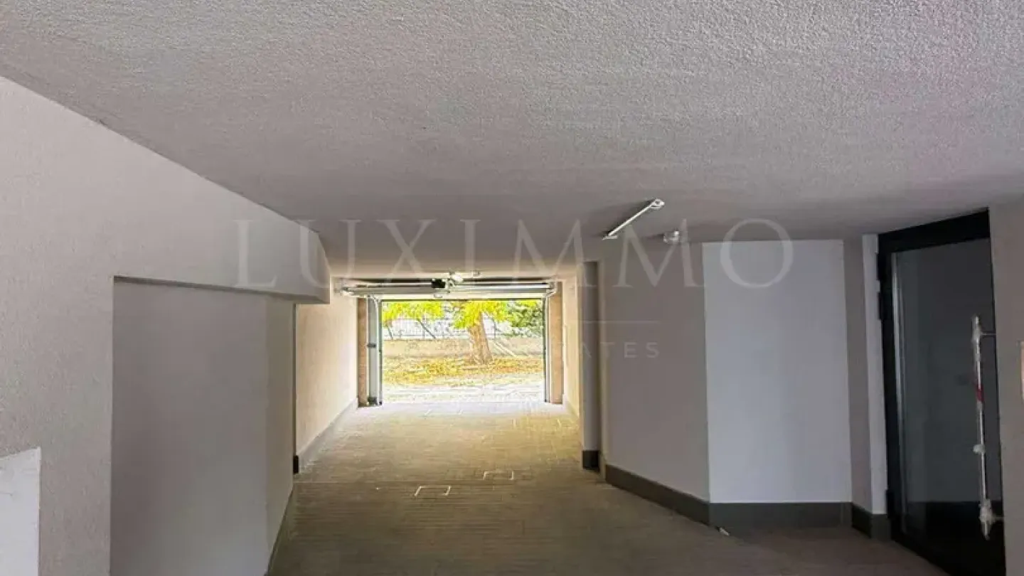 Spacious, Fully Furnished Apartment with Sea Views in Varna - Image 3