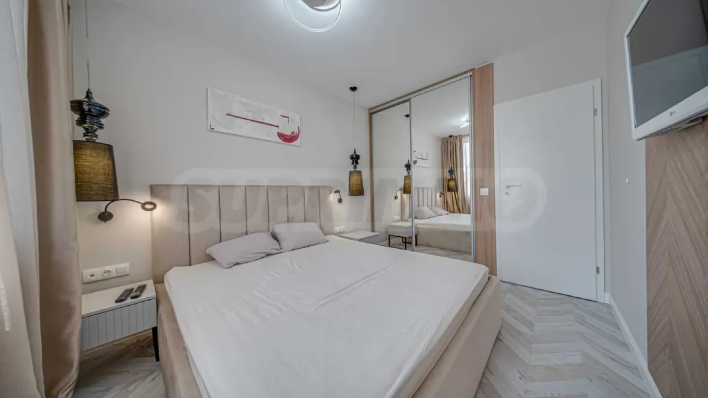 Spacious 2-Bedroom Apartment w/ Parking in Kr. Vada - Image 4