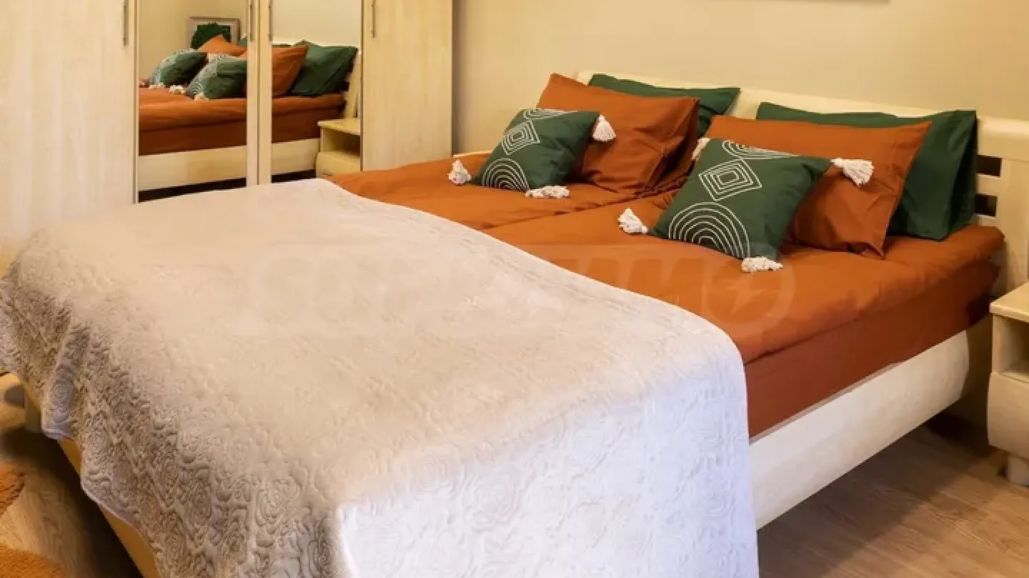 Stylish Sofia Apartment with Private Garden - Perfect Location - Image 1