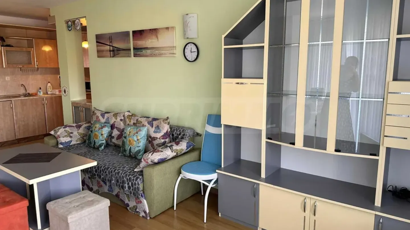 Spacious 3-Bedroom Apartment - Varna Center - Image 4