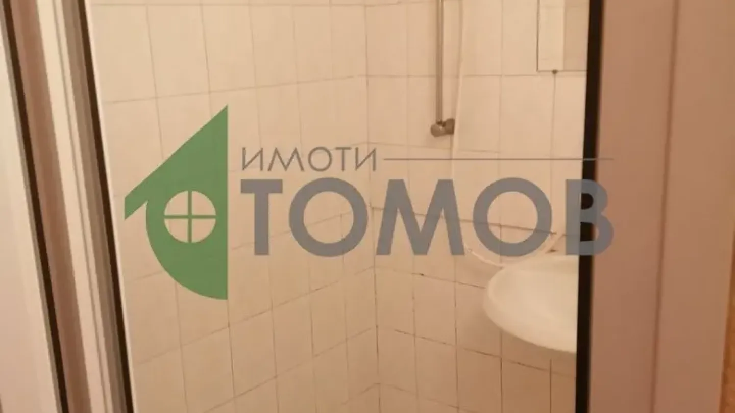 Spacious Two-Bedroom Apartment in Ruse's Rodina 2 District - Image 5