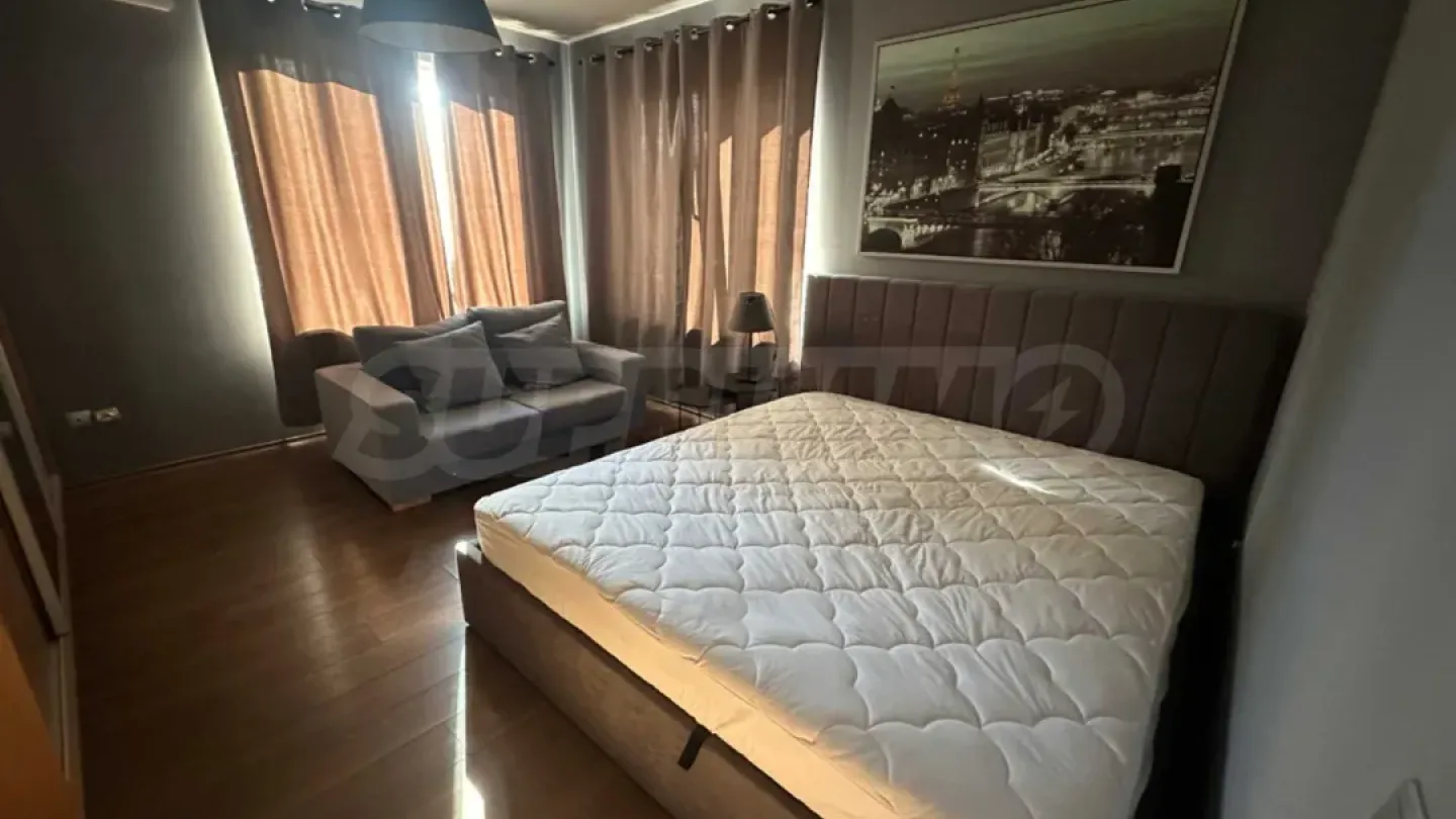 Spacious, Fully Furnished Apartment in Sofia's Quiet "Iznik" District - Image 2