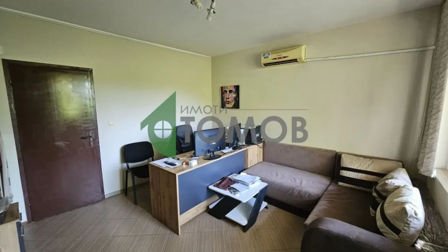 Spacious 1-Bedroom Apartment in Central Stara Zagora – 60m² - Image 3