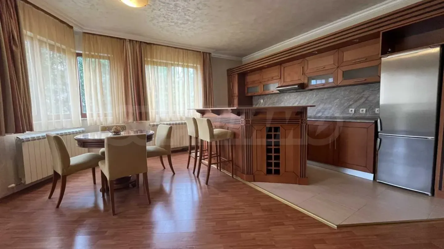 Spacious, Fully Furnished 3-Bedroom Apartment with Garage - Sofia - Image 4