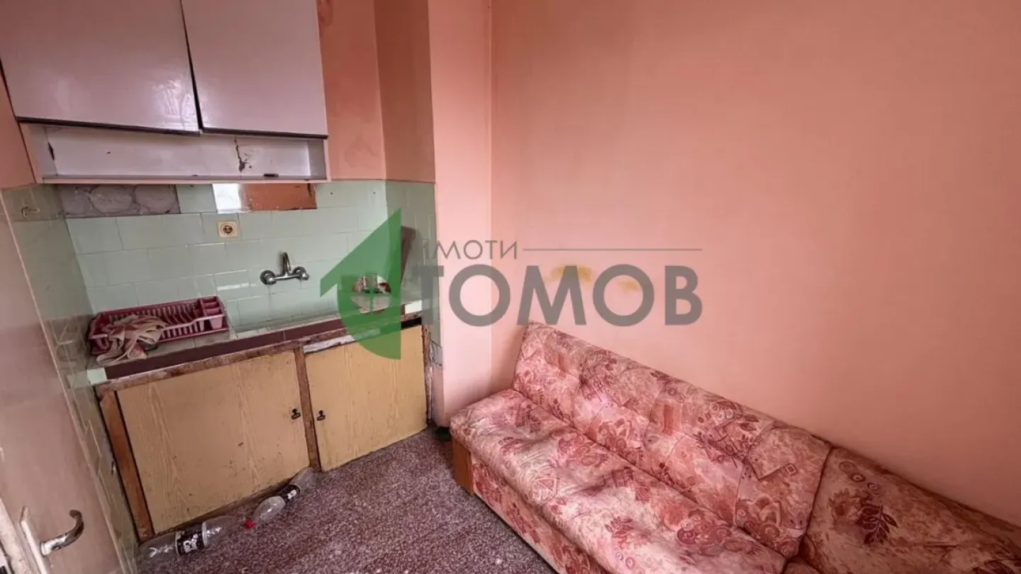 Stylish One-Bedroom Apartment in Stara Zagora's Sunny Area - Image 3