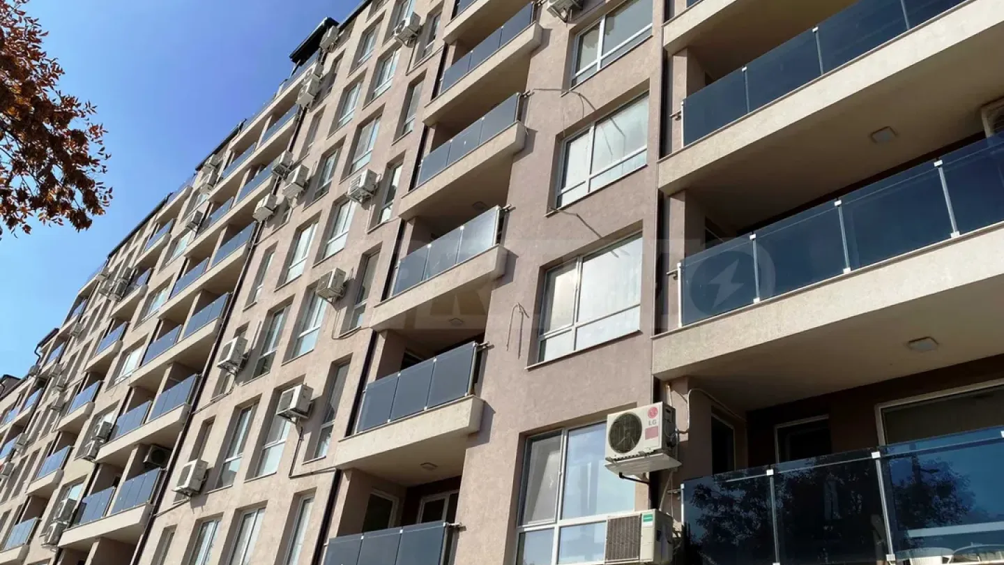 Spacious 2-Bedroom Apartment in New Plovdiv Building - Image 5