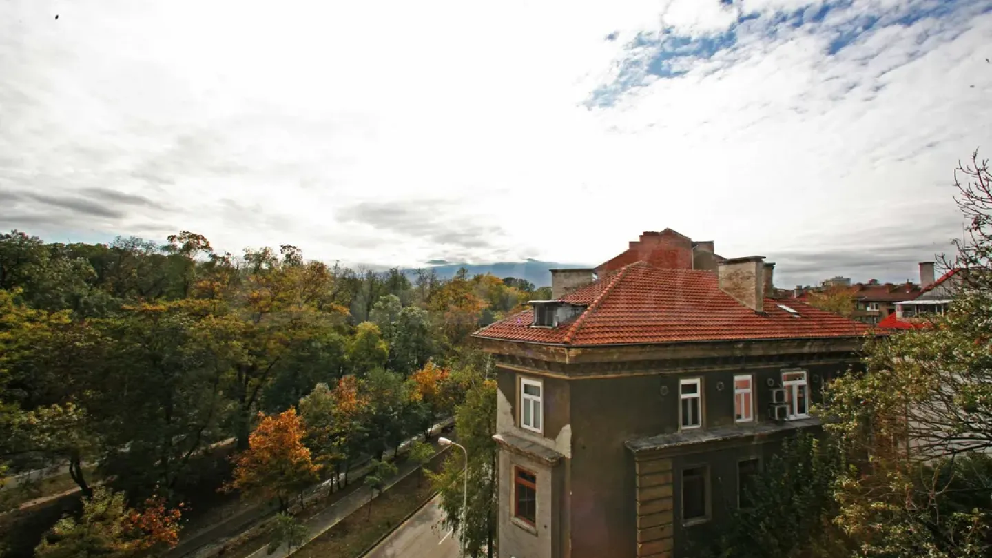 Stylish мезонет with park views, Sofia, Bulgaria - Image 3