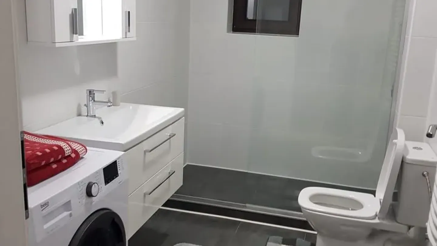 Stylish 2-Bedroom Apartment for Rent in Otopeni - Fully Furnished - Image 5