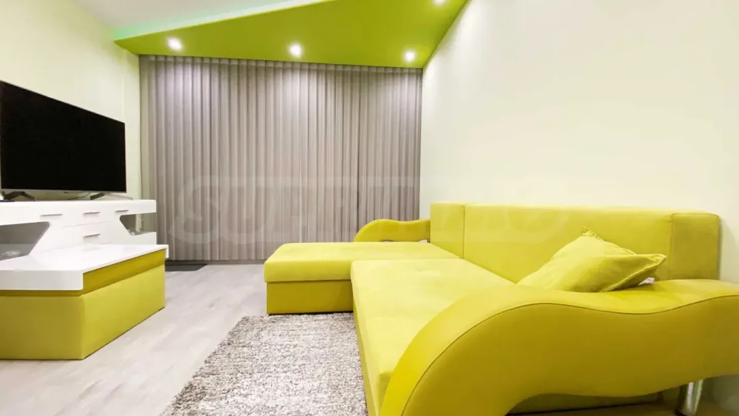 Spacious, Modern 3BR Apartment with Garage - Plovdiv - Image 1