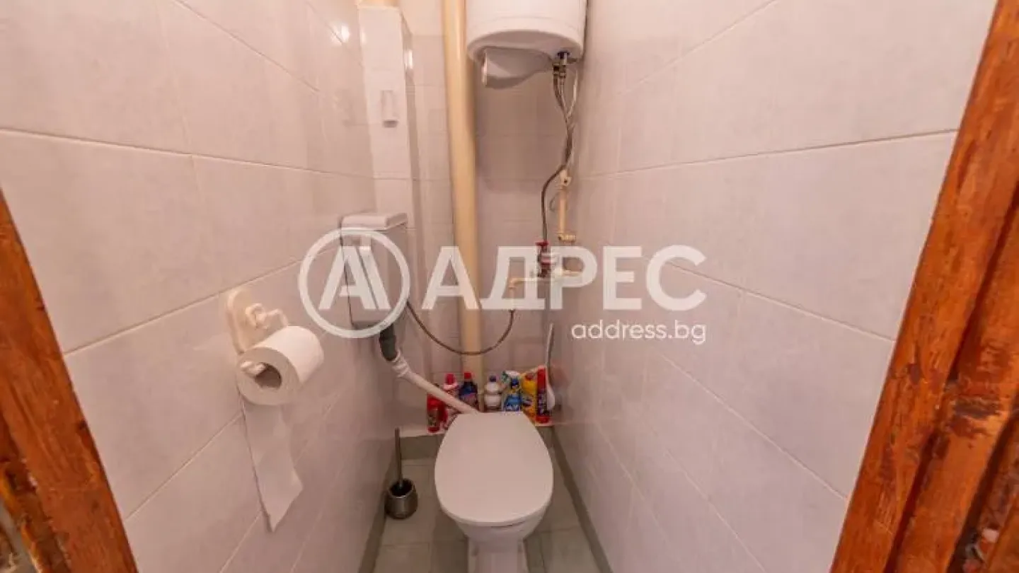 Spacious Fully Furnished Three-Bedroom Apartment for Sale in Varna's Mladezha District - Image 1