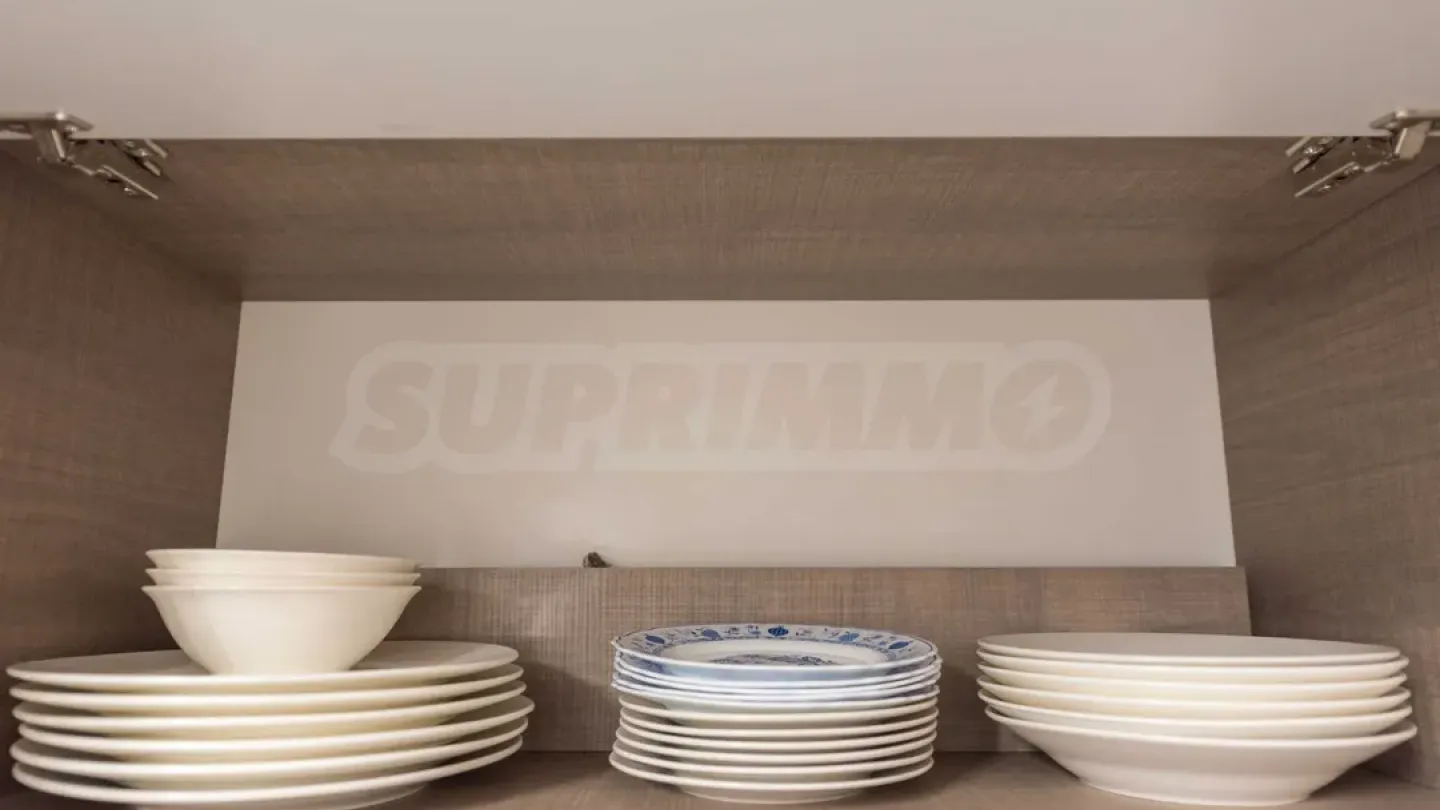 Stylish 2-Bedroom Apartment in Central Varna - Fully Furnished - Image 2