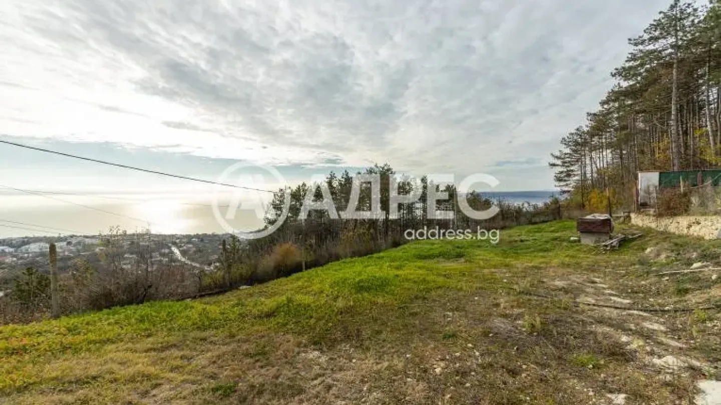 Spacious Villa with Stunning Sea and Forest Views for Sale - Image 4