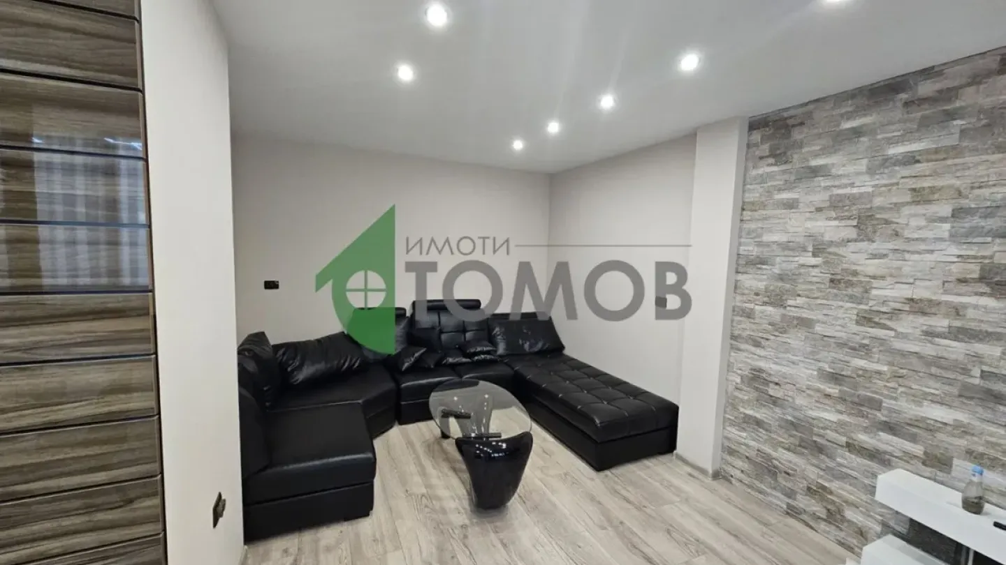 Spacious Fully Furnished Apartment in Stara Zagora City Center - Image 2