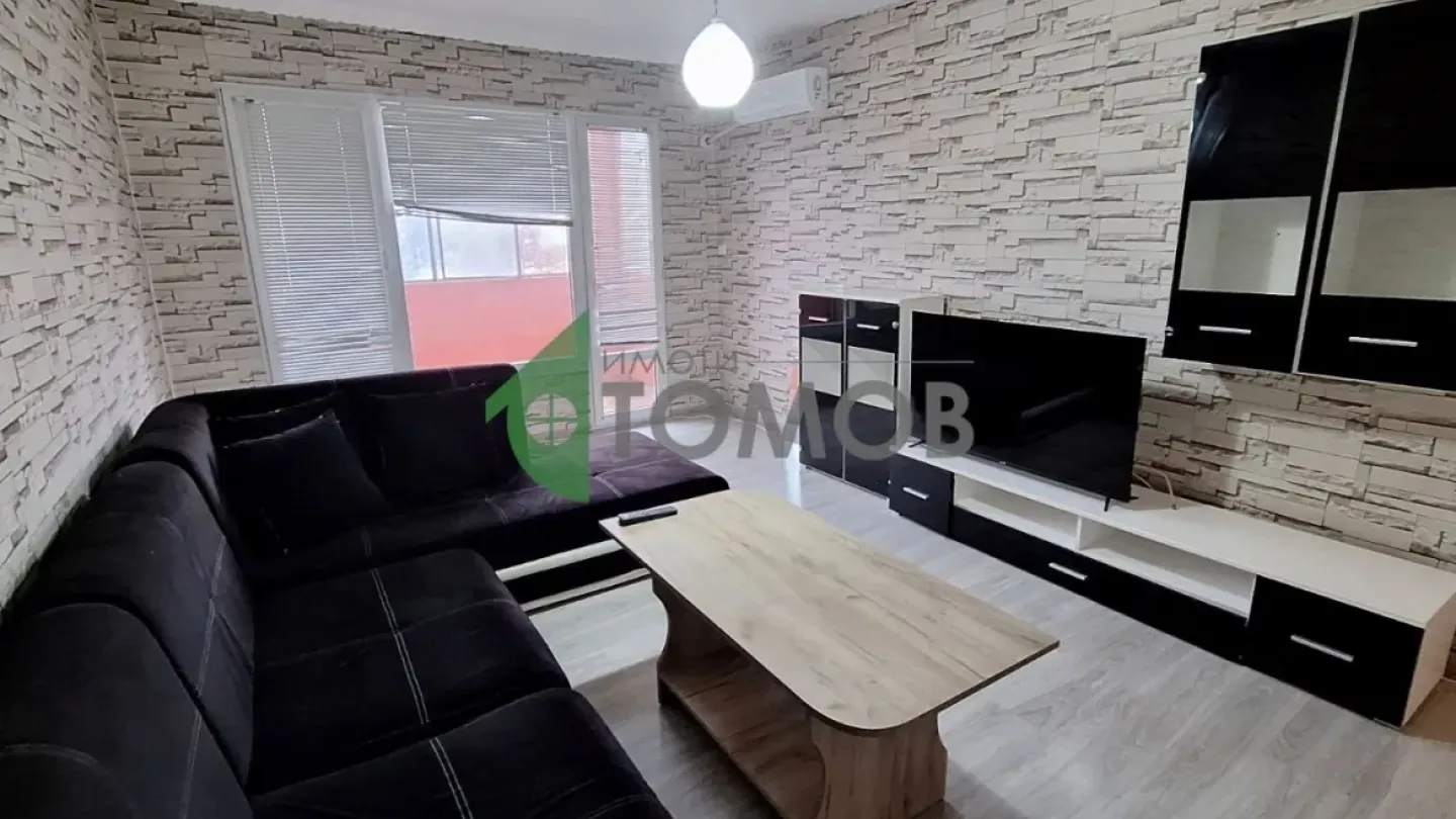 Bright Two-Bedroom Apartment in Stanitionna Gradina, Stara Zagora - Image 3