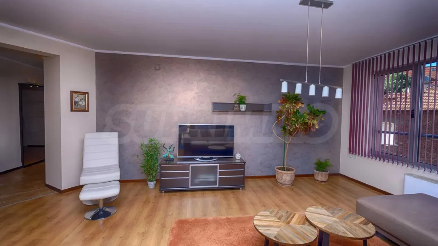 Spacious 3-Bedroom Apartment by the Maritsa River, Plovdiv - Image 3