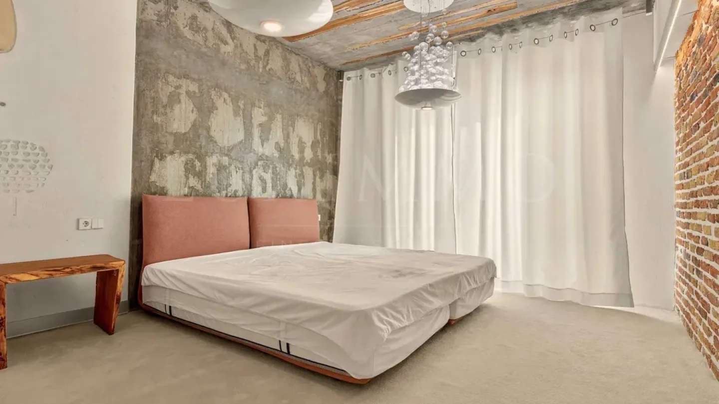 Spacious Sea View Apartment with Smart Home Features - Image 4