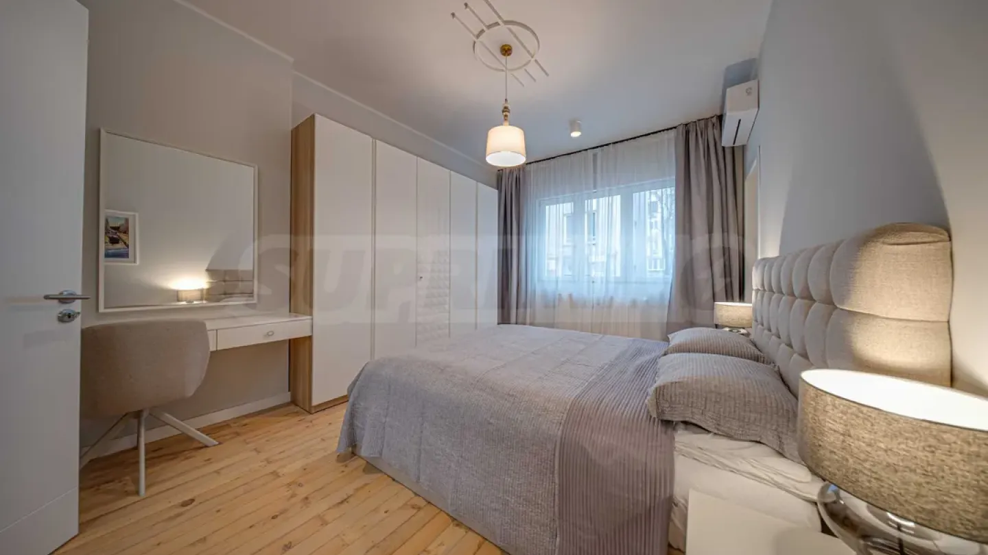 Fully Renovated 3-Bedroom Apartment in Sofia, Near NДК - Image 1