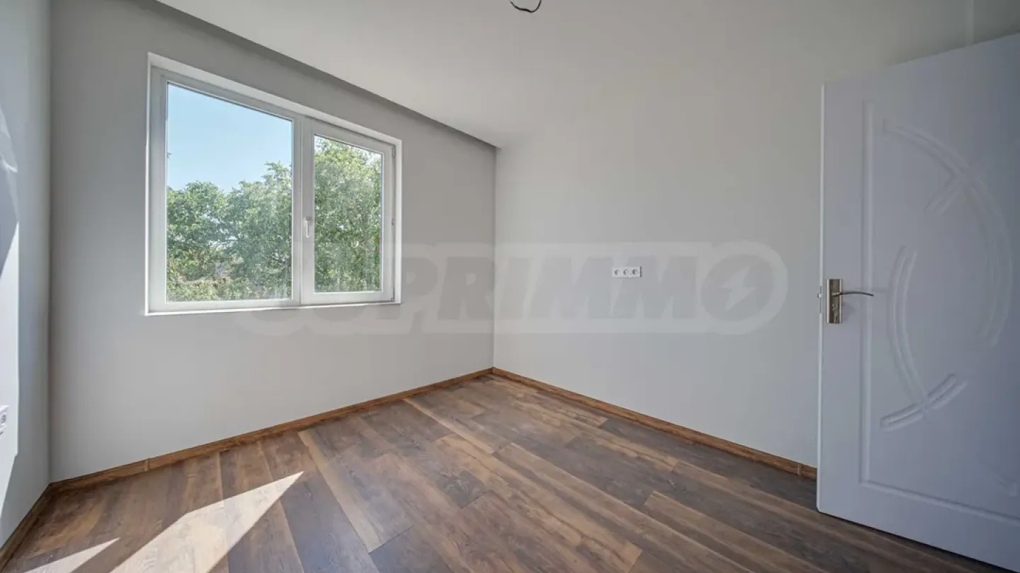 Two-Story House with Garden in Sofia's "Levski" Area - Image 4