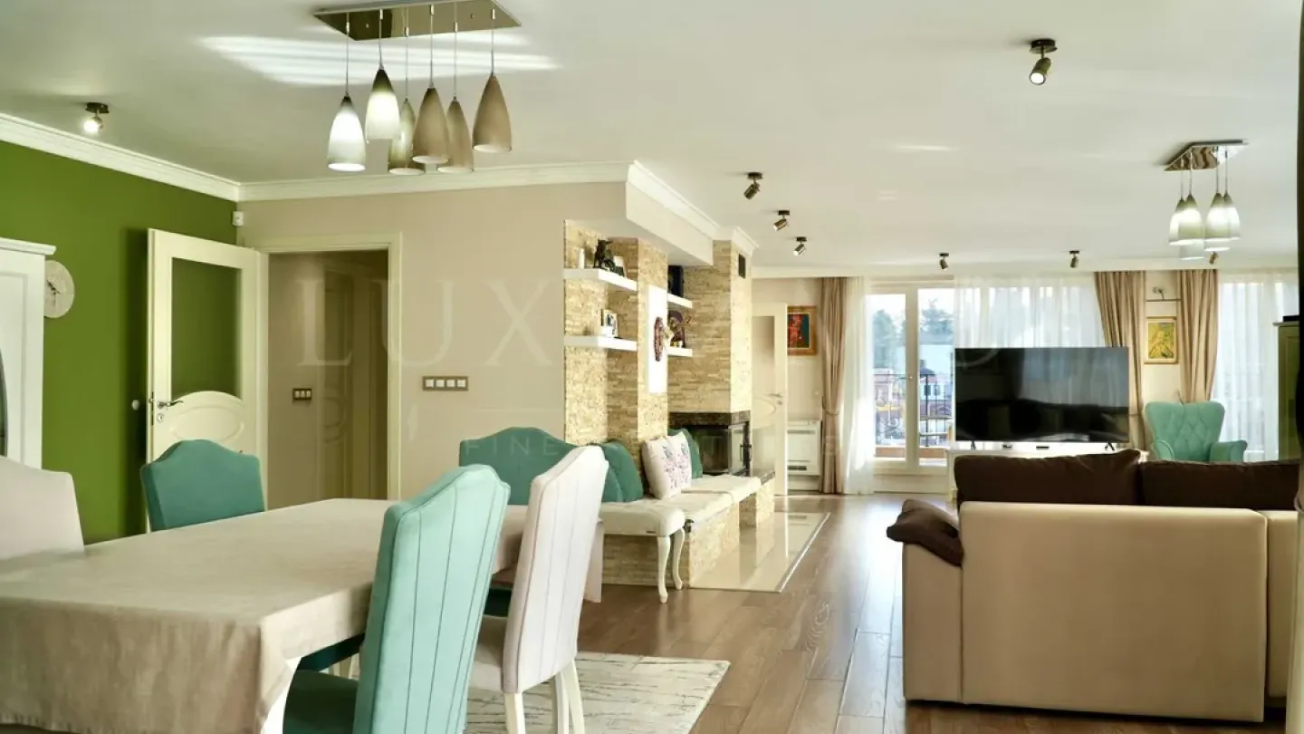 Luxury Plovdiv Penthouse: Panoramic Views & Amenities - Image 1