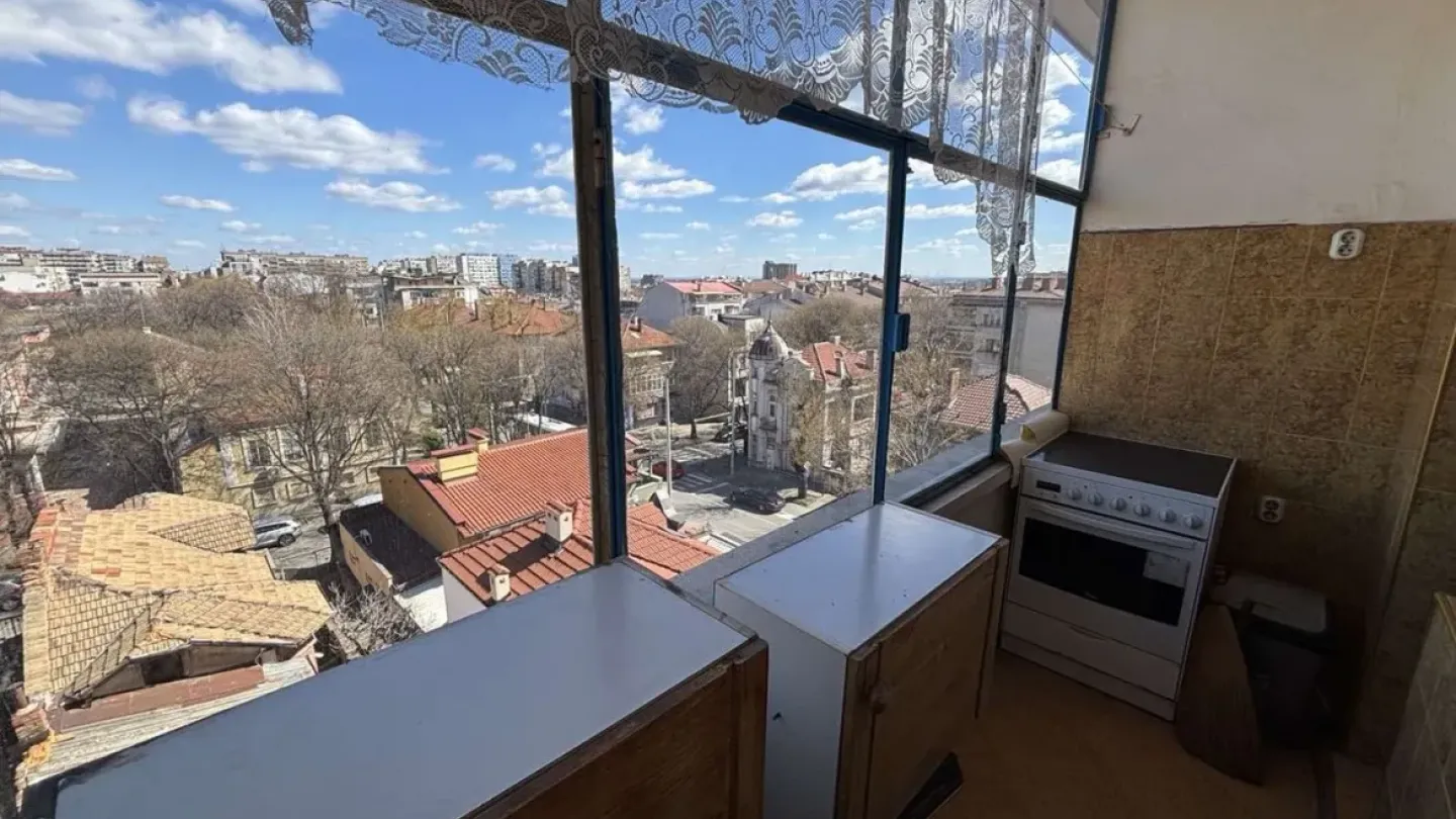 Stylish Fully Furnished Apartment in Stara Zagora's Top Center - Image 1