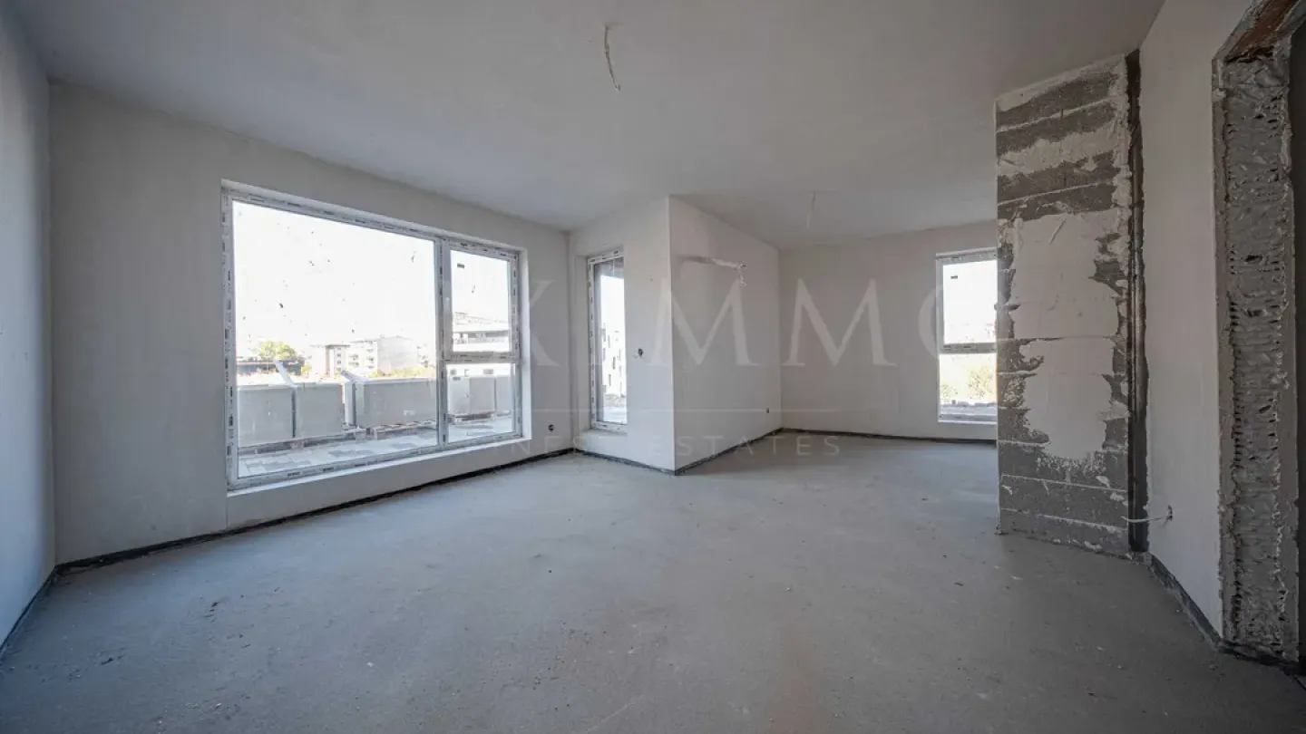 Spacious One-Bedroom Apartment with Yard in Malinova Dolina - Image 4
