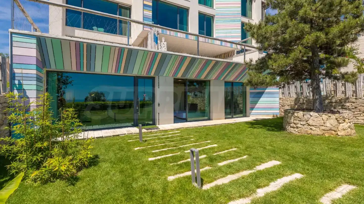 Luxury 2-Bedroom Apartment in Varna - Smart Building - Image 3