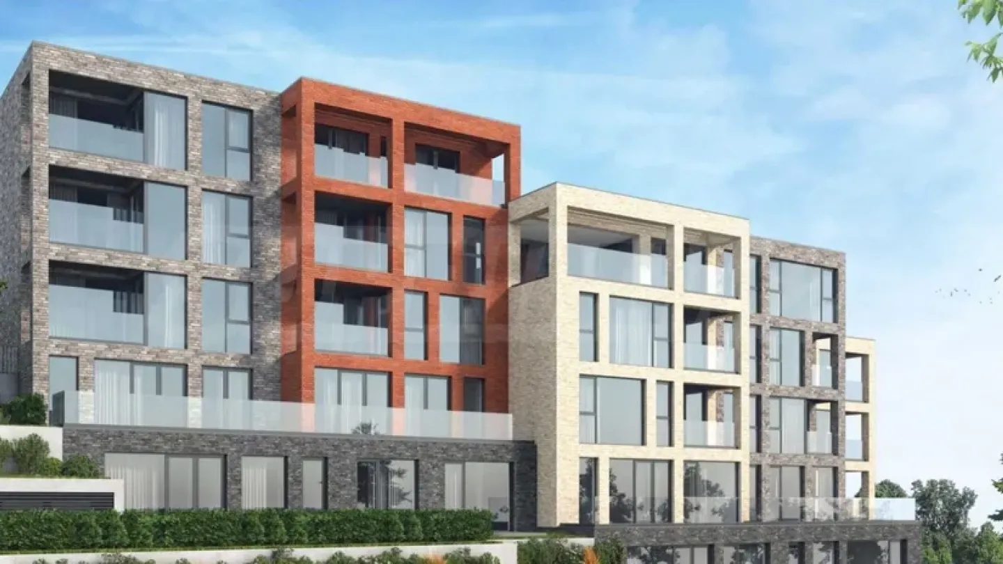 Varna 3BR Apartment - Sea Views & Luxury - Image 3