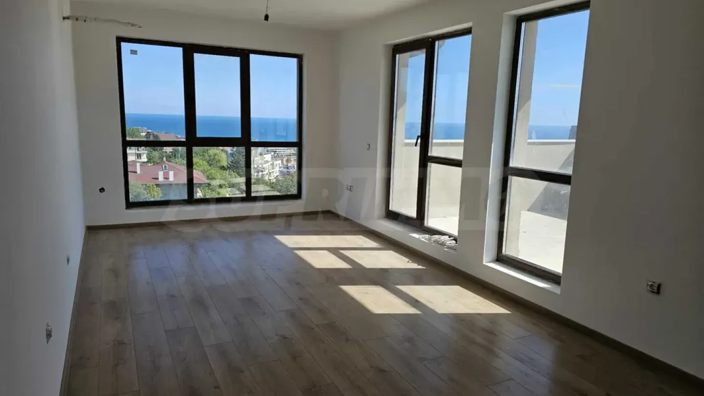 Varna Seafront 3BR Apartment - New! - Image 2