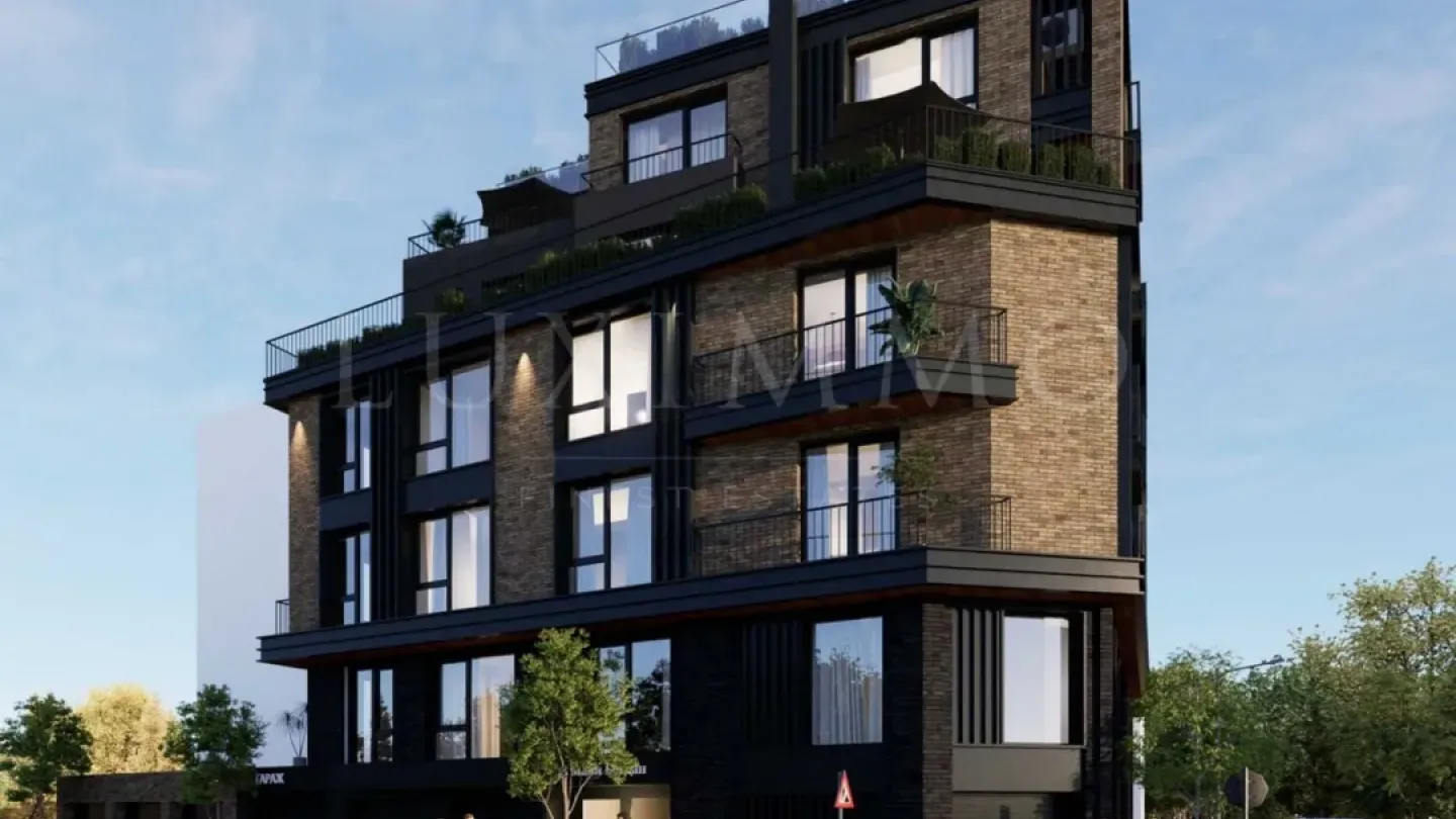 Spacious 2-Bed Apartment in Plovdiv's Center - Image 4