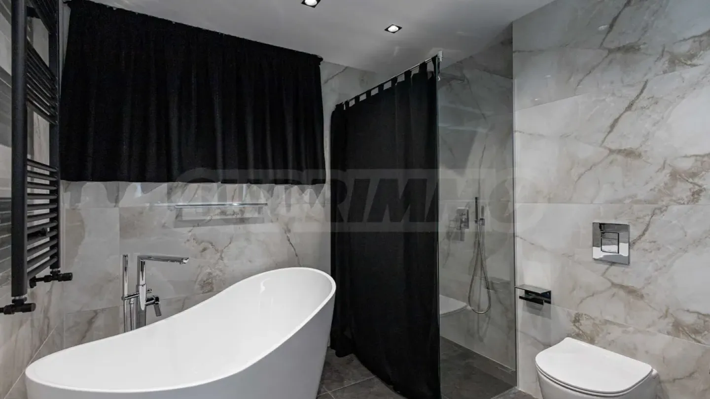 Spacious 3-Bedroom Apartment in Sofia Center - Image 5